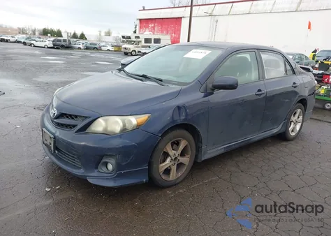 2011 Toyota Corolla S z USA, uszkodzony, nr VIN 2T1BU4EE3BC624425